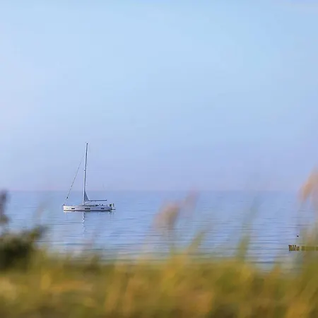 Kleine Strandperle - Ihr Ferienapartment Zwischen Ostsee Und Bodden *